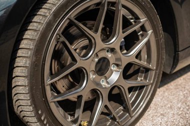 Spor çemberi ve tekerleği modifiye edişinin ayrıntıları