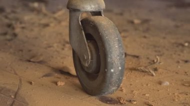 Terk edilmiş bir yerin anımsatıcı görüntüsü