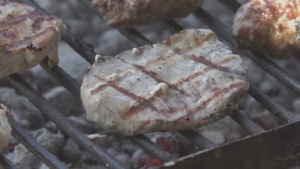 Szczegóły Steak Grill Dym Zwolnionym Tempie — Wideo stockowe