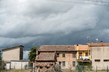 Fırtına yaklaşıyor.