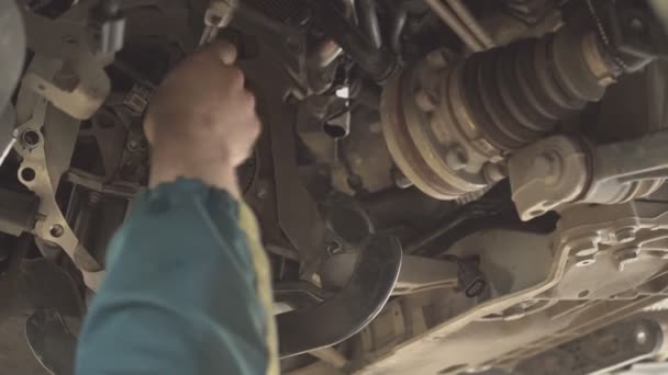 Detalle Mano Que Reparar Piezas Mecánicas — Vídeos de Stock