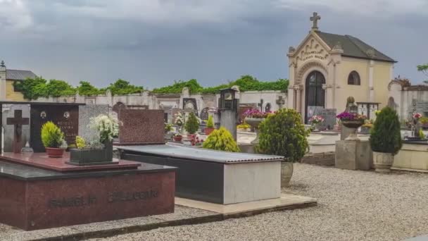 Detail Cemetery Rain Italy — Stok video