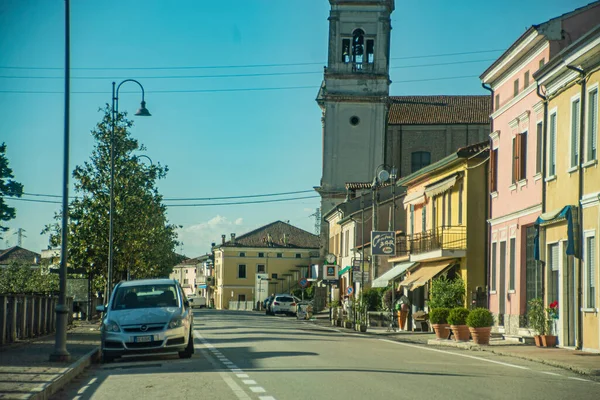 Вуличний Вид Маленьке Містечко Італії — стокове фото