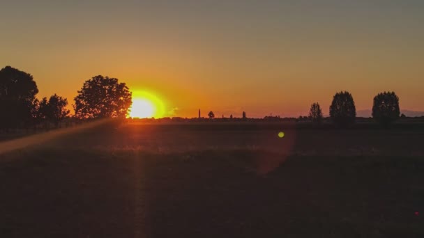 Krajobraz Letniego Zachodu Słońca Wsi — Wideo stockowe