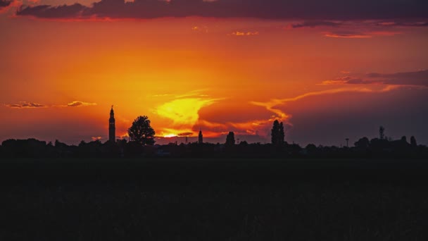 Pôr Sol Laranja Paisagem Rural Aldeia Verão — Vídeo de Stock