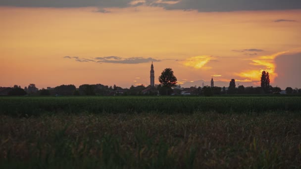 Sonnenuntergang Orange Landschaft Dorf Sommer — Stockvideo