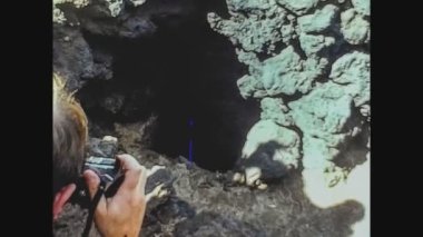 LANZAROTE, İspanya Haziran 1974: Kayalarda yangın ayrıntıları