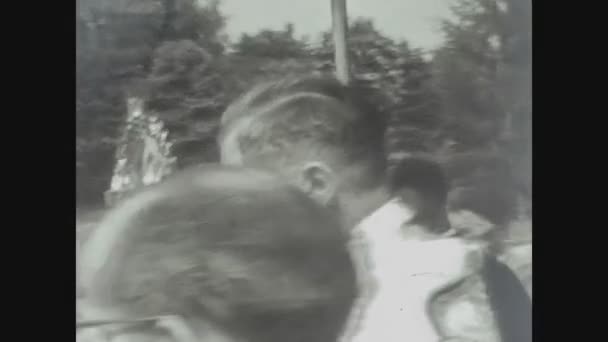 Berlín Německo Circa 1960 Kněz Protestantském Náboženském Obřadu — Stock video