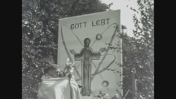 Berlin Allemagne Circa 1960 Cérémonie Religieuse Maçonnique Dans Les Années — Video