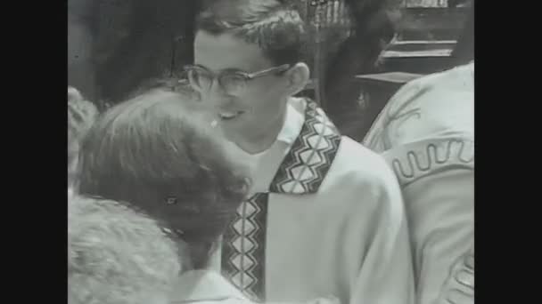 Berlín Alemania Circa 1960 Sacerdote Una Ceremonia Religiosa Protestante — Vídeos de Stock