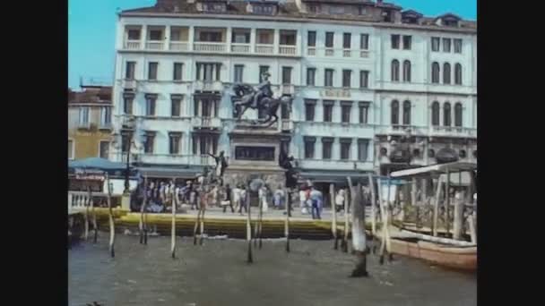 Venecia Italia Agosto 1978 Paseo Marítimo Venecia Lleno Gente Los — Vídeo de stock