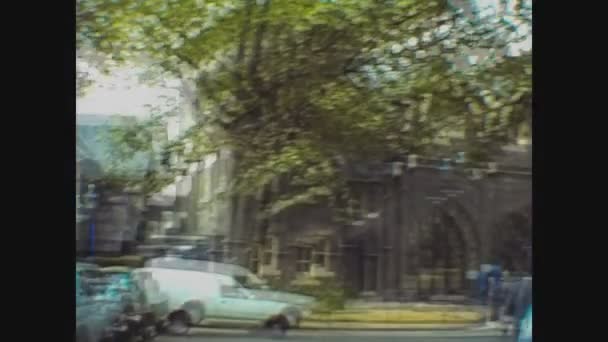 イギリス ロンドン1977年5月5日 70年代のロンドン ストリート観光客 — ストック動画