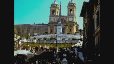 ROME, ITALY 28 Nisan 1974: Roma 'daki Piazza di Spagna veya 70' lerdeki İspanya Meydanı