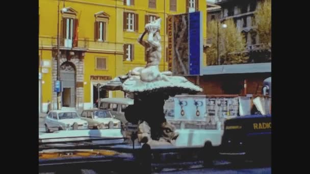 Roma Talya Nisan 1974 Lerde Barberini Meydanı — Stok video