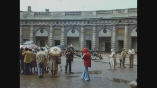 Copenhagen Denmark June 1975 Туристы Копенгагене — стоковое видео