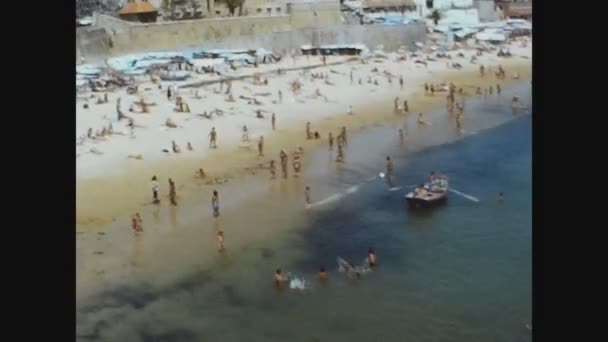 ポルトガルのリスボン1978年8月 70年代のリスボンビーチビュー — ストック動画