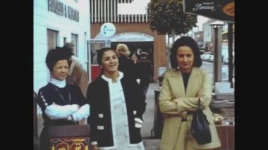 SAN FRANCISCO, ABD Ekim 1972: 70 'lerde San Francisco sokak manzarası