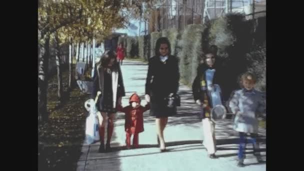 San Francisco Usa Ottobre 1972 Passeggiata Famiglia Strada Negli Anni — Video Stock