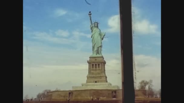 New York Usa Circa 1975 Άγαλμα Ελευθερίας Στη Νέα Υόρκη — Αρχείο Βίντεο