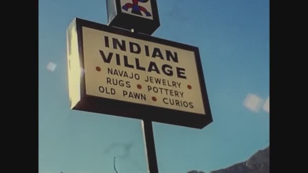 California United States Circa 1975 Indian Village Navajo Jewelry Shop — 图库视频影像