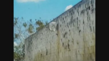CHICHEN ITZA, MEXICO ECTOBER 1978: 70 'lerde Chichen Itza Maya mimari ayrıntıları