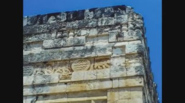 CHICHEN ITZA, MEXICO ECTOBER 1978: 70 'lerde Chichen Itza Maya mimari ayrıntıları
