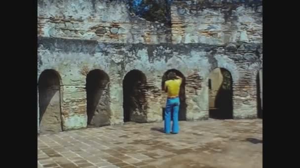 Antigua Guatemala Oktober 1978 Santa Clara Kyrkoruiner Talet — Stockvideo