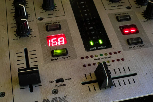 Mixer Audio Dettaglio Ravvicinato Apparecchiatura Discoteca — Foto Stock