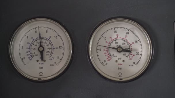 Manometer Detail Einer Industriellen Maschine — Stockvideo