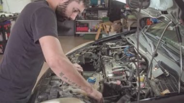 Mekanik bakım arabası motorunun ayrıntıları