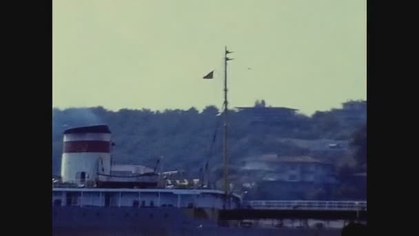 Istanbul Turkey August 1974 Грузовой Порт Стамбуле — стоковое видео
