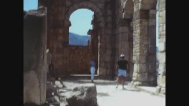 VOLUBILIS, MOROCCO MAYIS 1970: 70 'lerde Fas' taki Roma kenti Volubilis