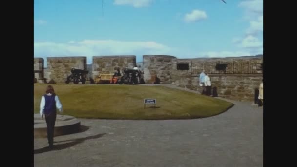 Stirling Förenade Kungariket Maj 1974 Stirling Slottsutsikt Med Turister Talet — Stockvideo