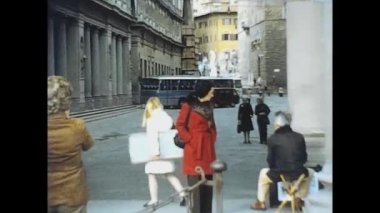 FLORENCE, İTALYA EKİM 1974: 70 'lerde Florence street view
