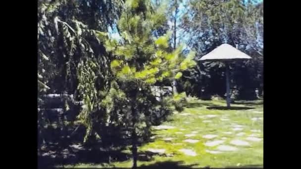 Madrid Spain August 1973 Beautiful Garden Out House — Stock Video