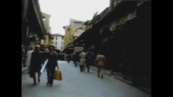 Форенция Италия Октябрь 1974 Флоренция Понте Веккио Старый Мост Английском — стоковое видео
