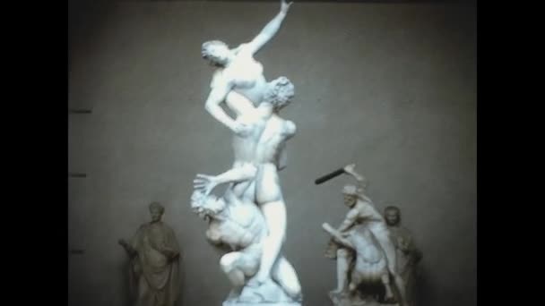 Florence Italy October 1974 Статуя Мікеланджело Флоренції — стокове відео