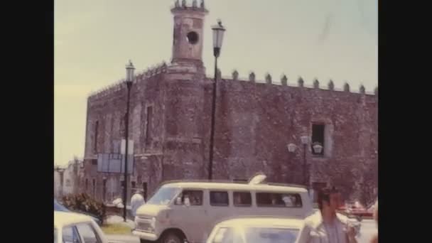 1974年10月メキシコ Cuernavaca 70年代のクエルバナカ セントロ通りの景色 — ストック動画