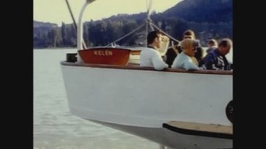 BUDAPEST, HAZİRAN 1962: 60 'larda turistlerle feribot