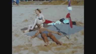 LLORET DE MAR, İSPAN 1965: 60 'larda plaj dolusu insan