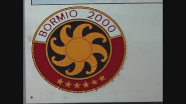 BORMIO, İTALYA 14 ARALIK 1970: 70 'lerde Bormio işareti