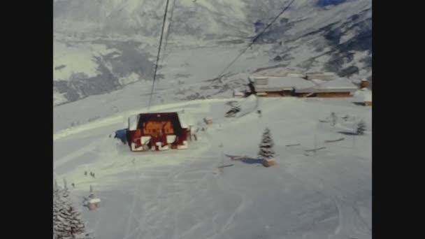 Bormio Italy December 1970 대케이블카 Ascent — 비디오