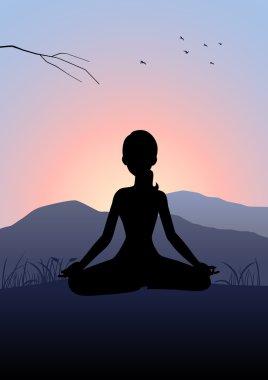 Dağda meditasyon kadın