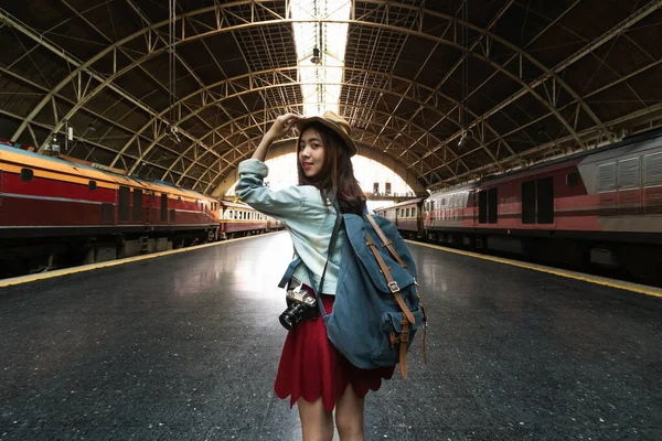 Smiling Young Asian Backpacker Female Standing Train Station Travel Lifestyle — Stock Photo, Image