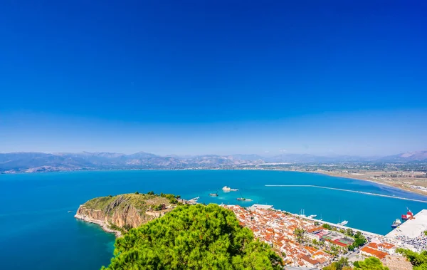 Nafplio panoramisch uitzicht vanuit fort Palamidi, Peloponnesos Griekenland — Stockfoto