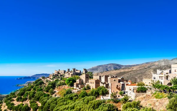 Oude torenhuizen in dorp Vathia op Mani, Peloponnesos Griekenland — Stockfoto