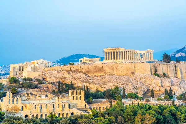 Akropolis från Filopappos-kullen i Aten, Grekland — Stockfoto