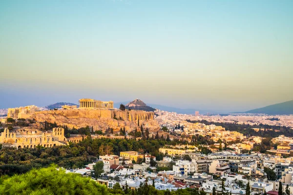 Akropolis från Filopappos-kullen i Aten, Grekland — Stockfoto