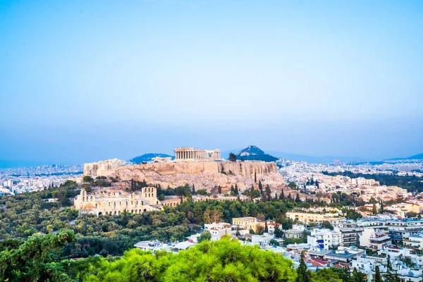 Akropolis från Filopappos-kullen i Aten, Grekland — Stockfoto