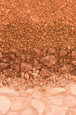 yeraltı toprak tabakası